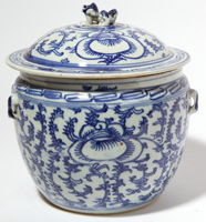Chinese Blue and White Porcelain  Covered Jar