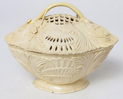 English 18th Century Creamware Tureen