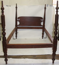 Early Poster Bed