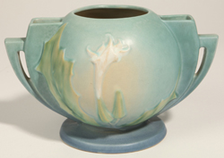 Roseville Thornapple #305 Blue Vase