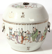 CHINESE PORCELAIN COVERED JAR 